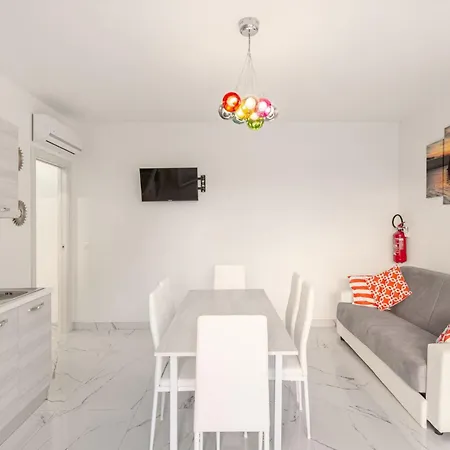 Modern With Shared Pool And Terrace Bibione